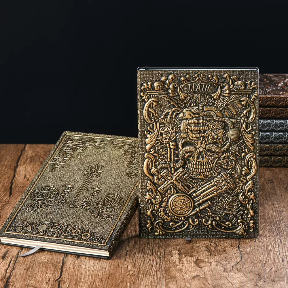 Step 1: Choose your journal 📓
Step 2: I create your bundle ☠️